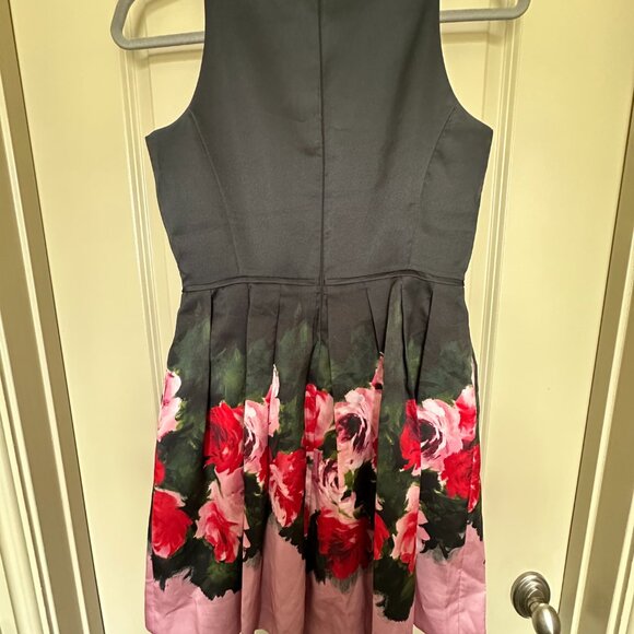 Tahari Dress, 10, Female, Black/Floral - Picture 2 of 3